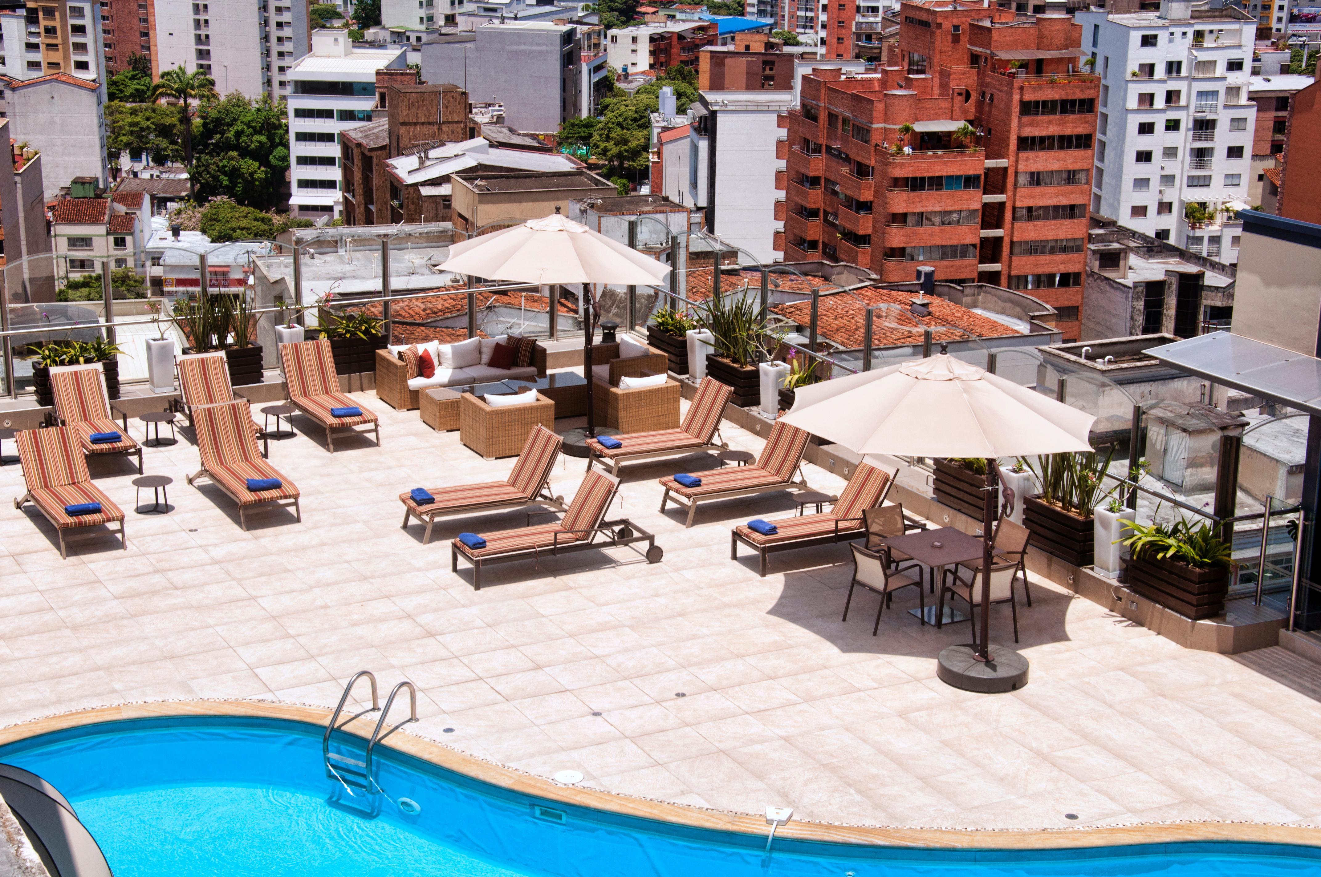 Hotel Dann Carlton Букараманґа Екстер'єр фото Rooftop pool