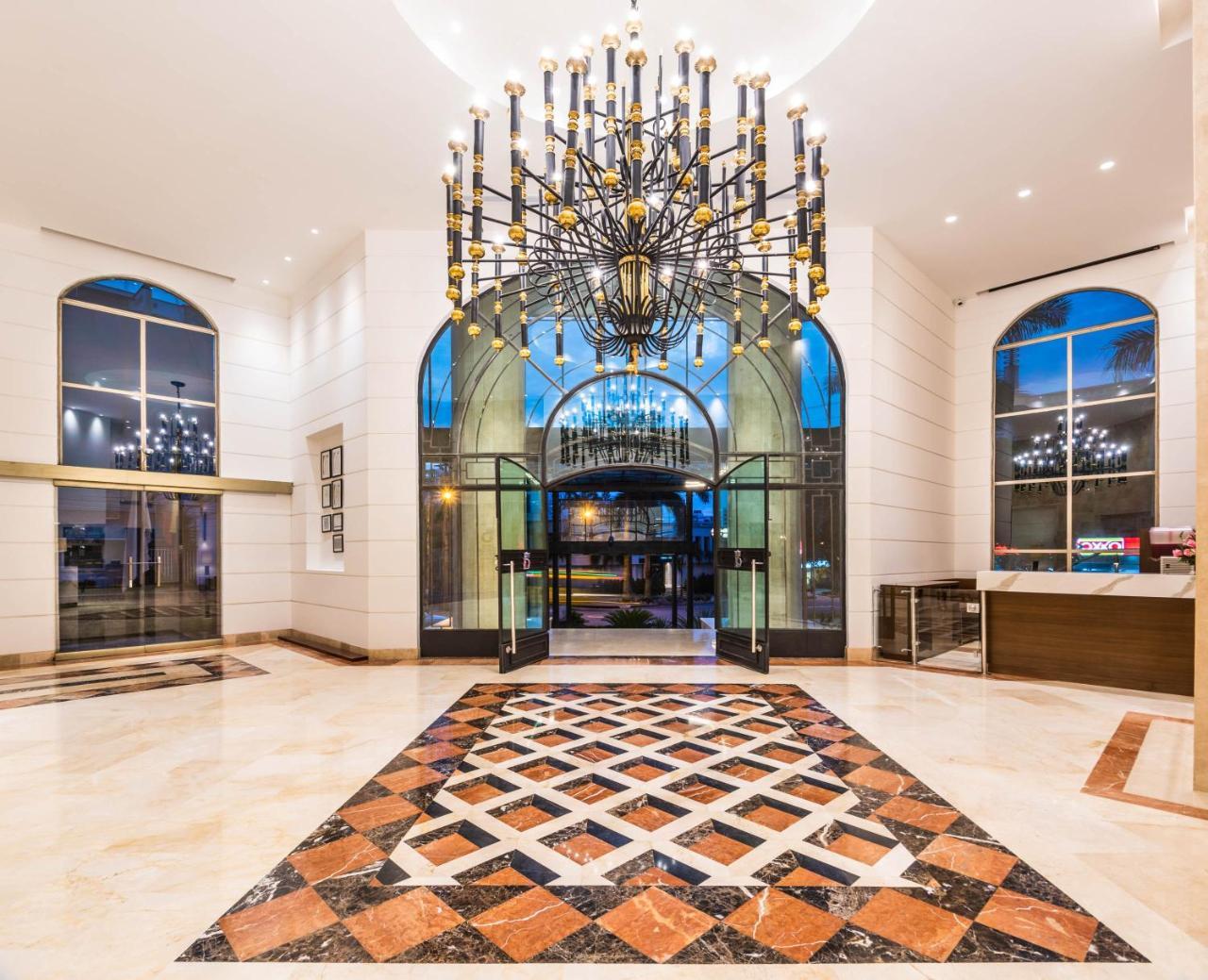 Hotel Dann Carlton Букараманґа Екстер'єр фото Lobby